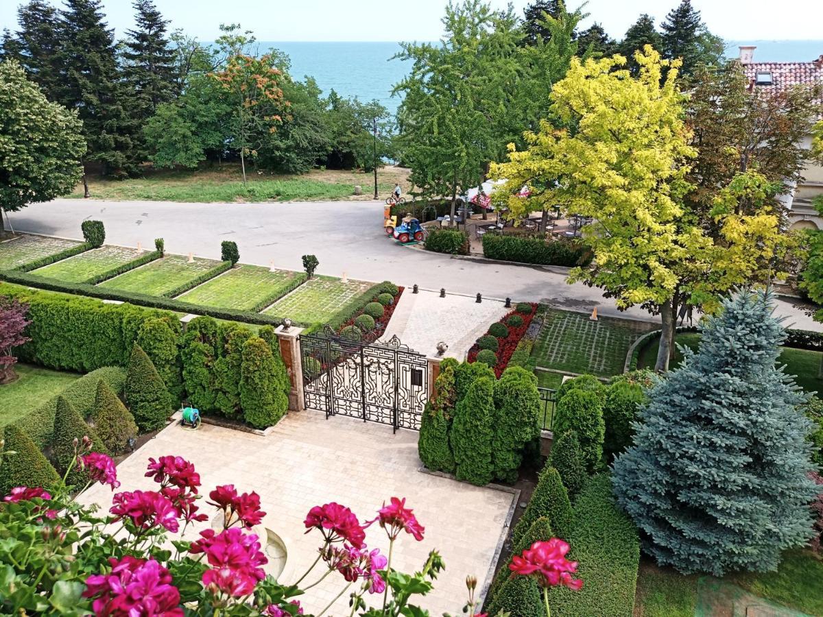 Sea Garden Lux Apartment Varna Buitenkant foto