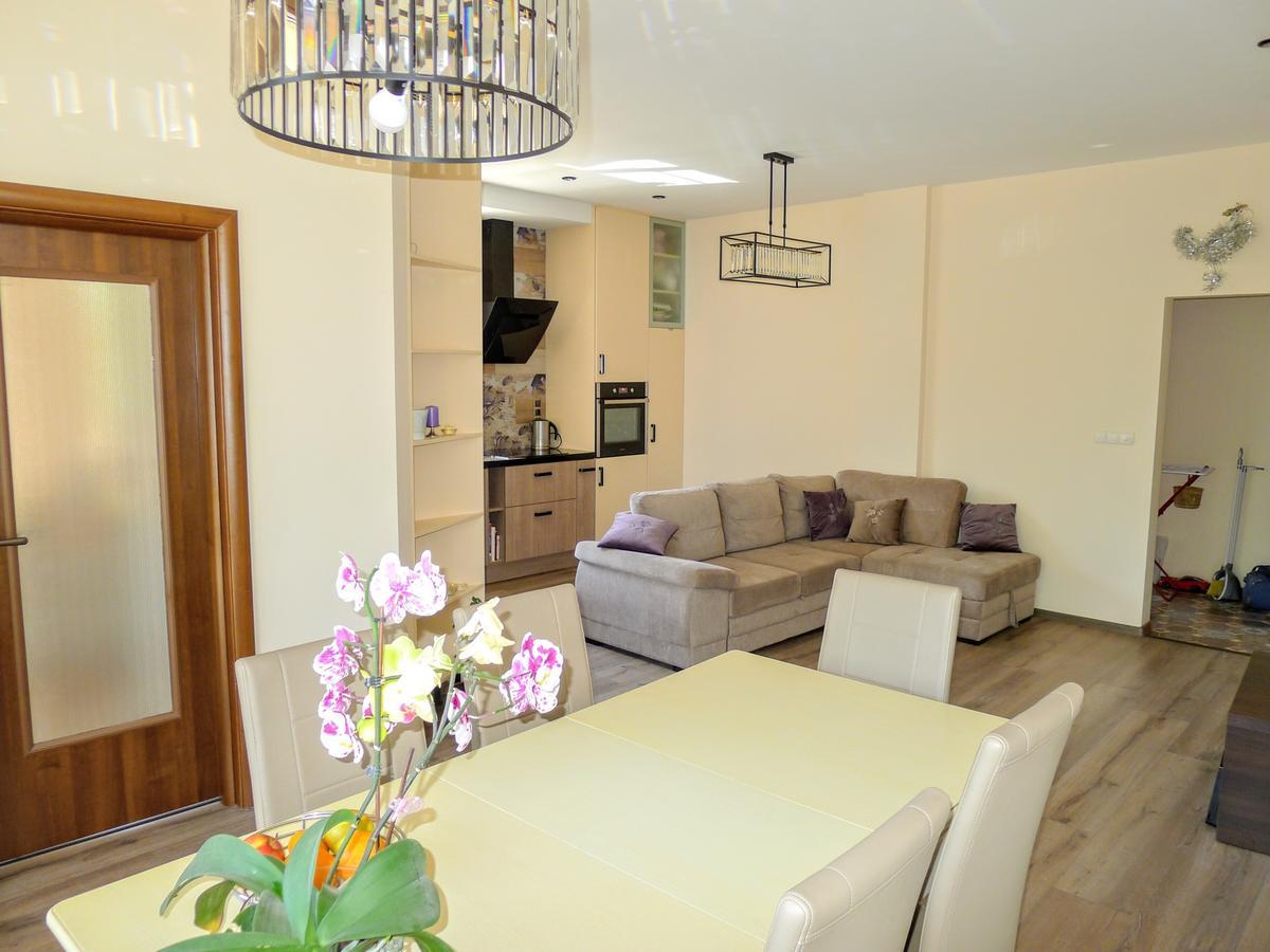 Sea Garden Lux Apartment Varna Buitenkant foto