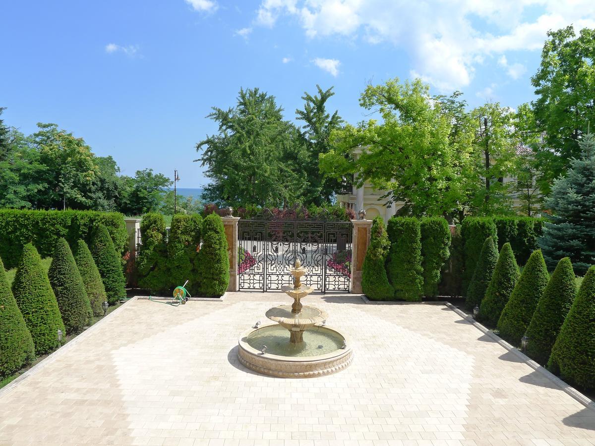 Sea Garden Lux Apartment Varna Buitenkant foto