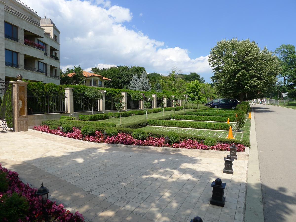 Sea Garden Lux Apartment Varna Buitenkant foto