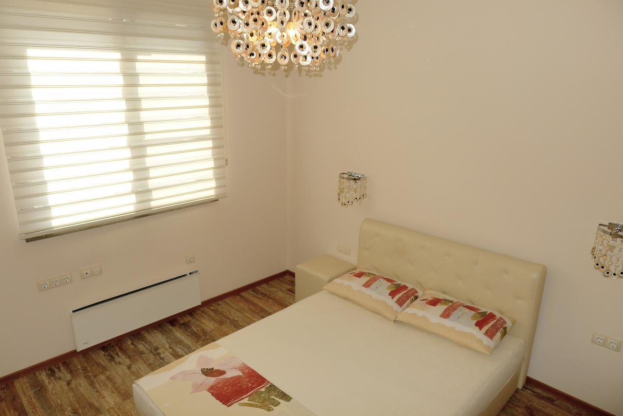 Sea Garden Lux Apartment Varna Buitenkant foto